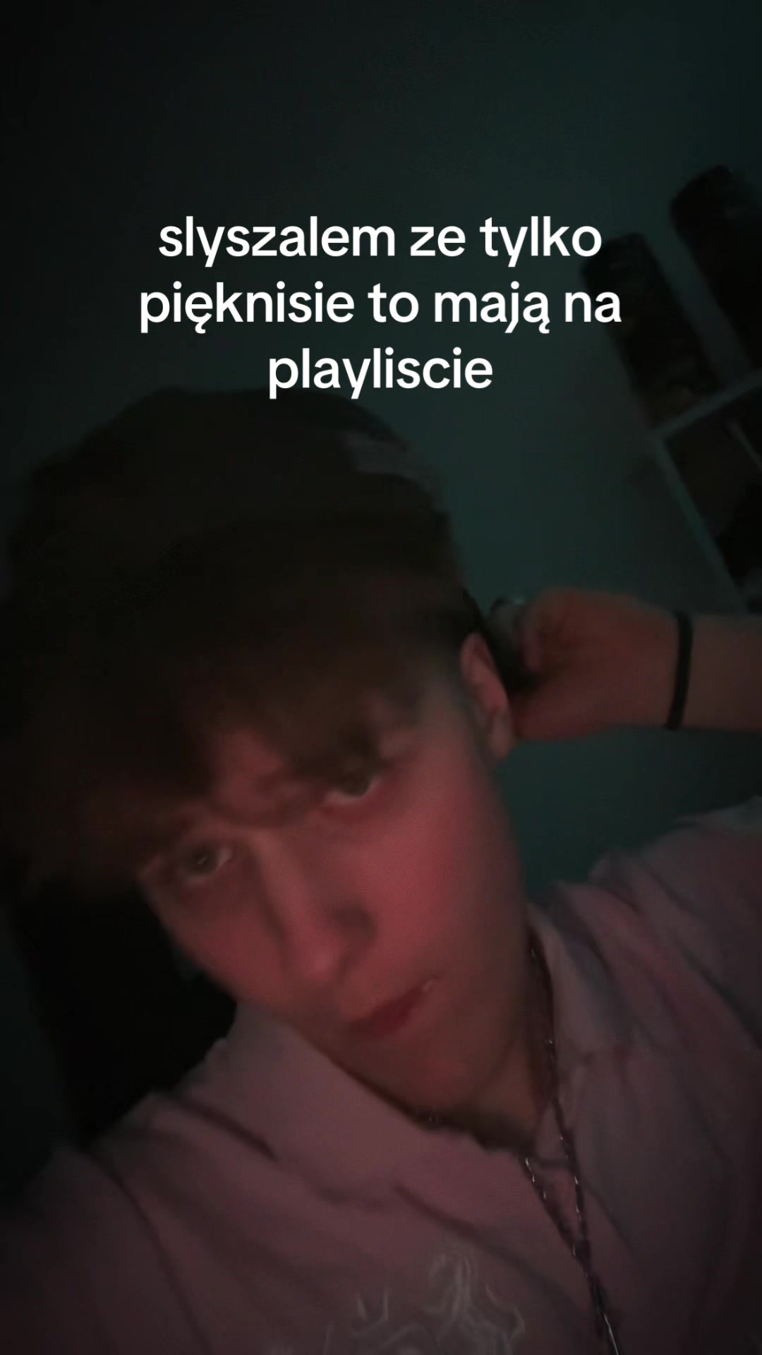 @redrosetroy