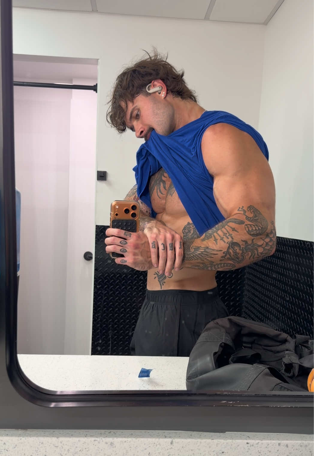 @connorblackism