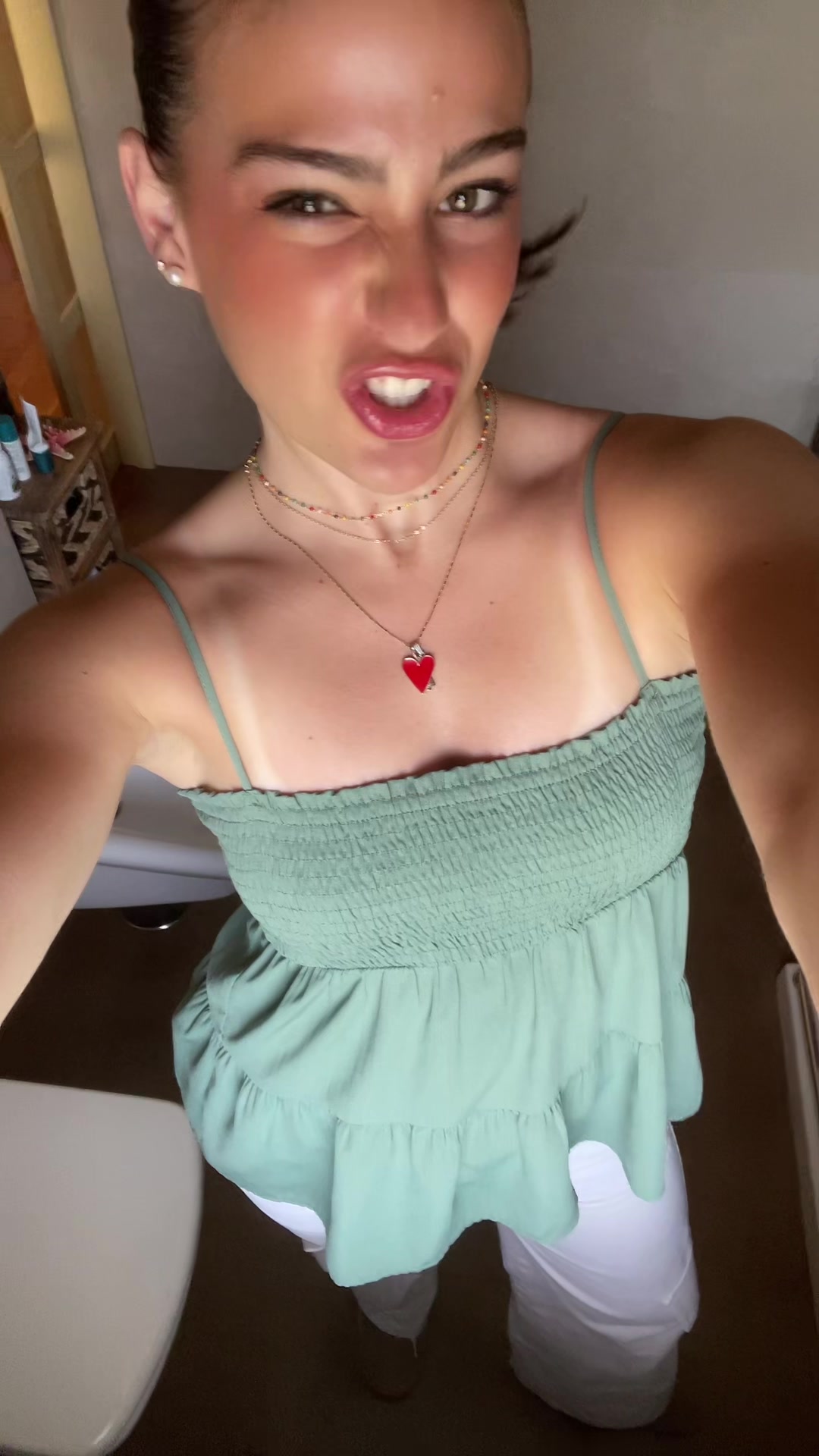 @laurabellmont
