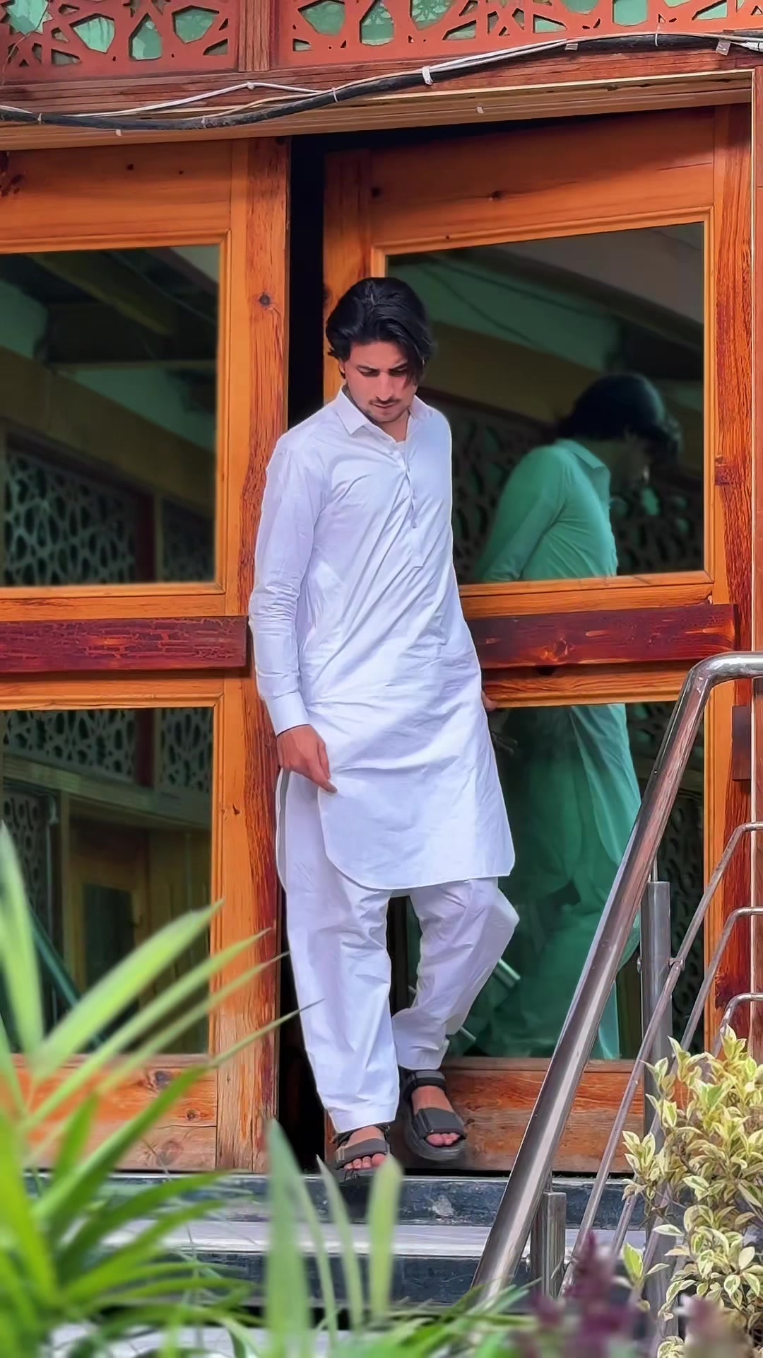 @SANAULLAH🦋