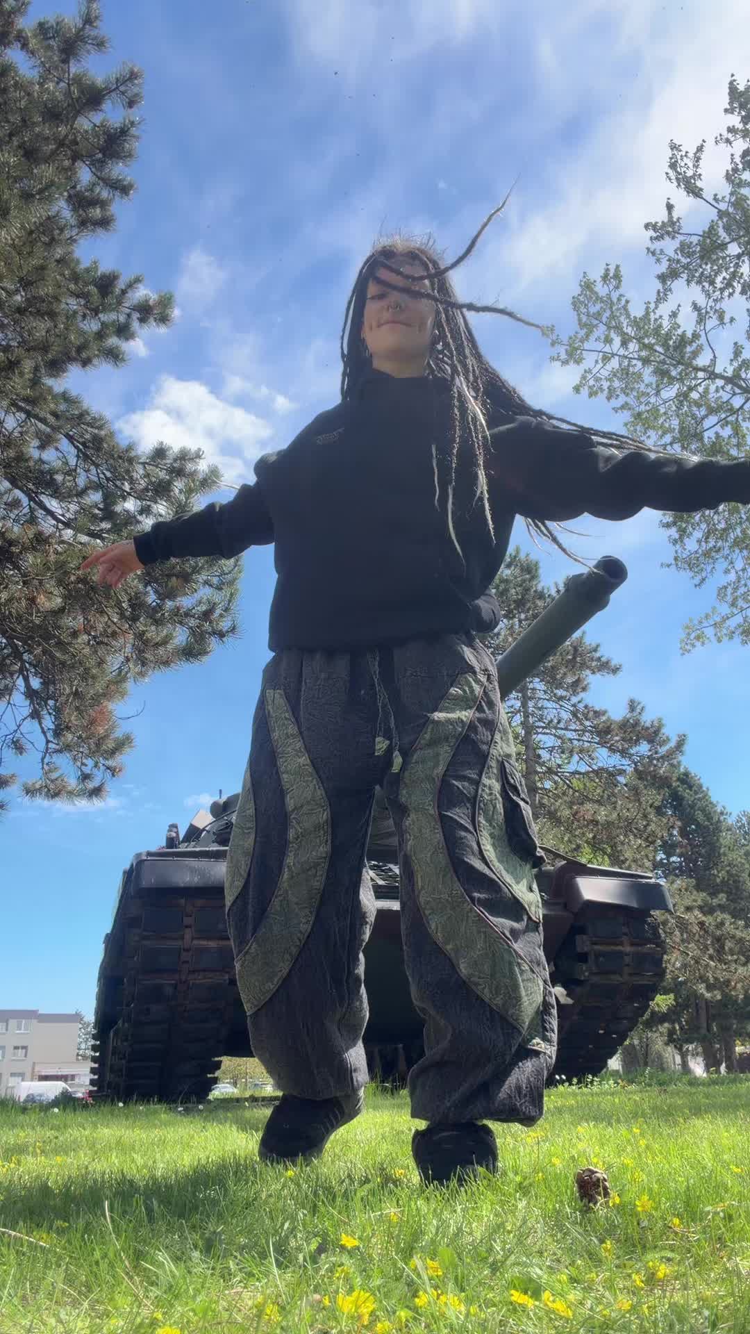 @nessamik2.3