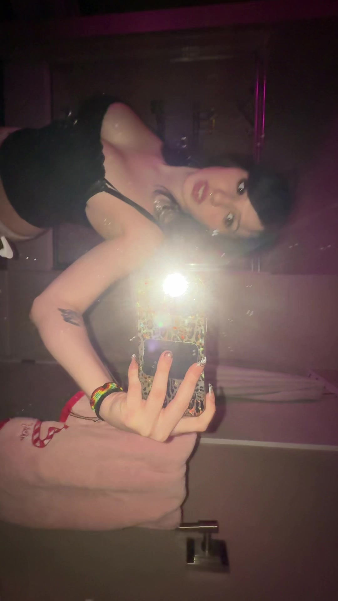 @ari 𖤐
