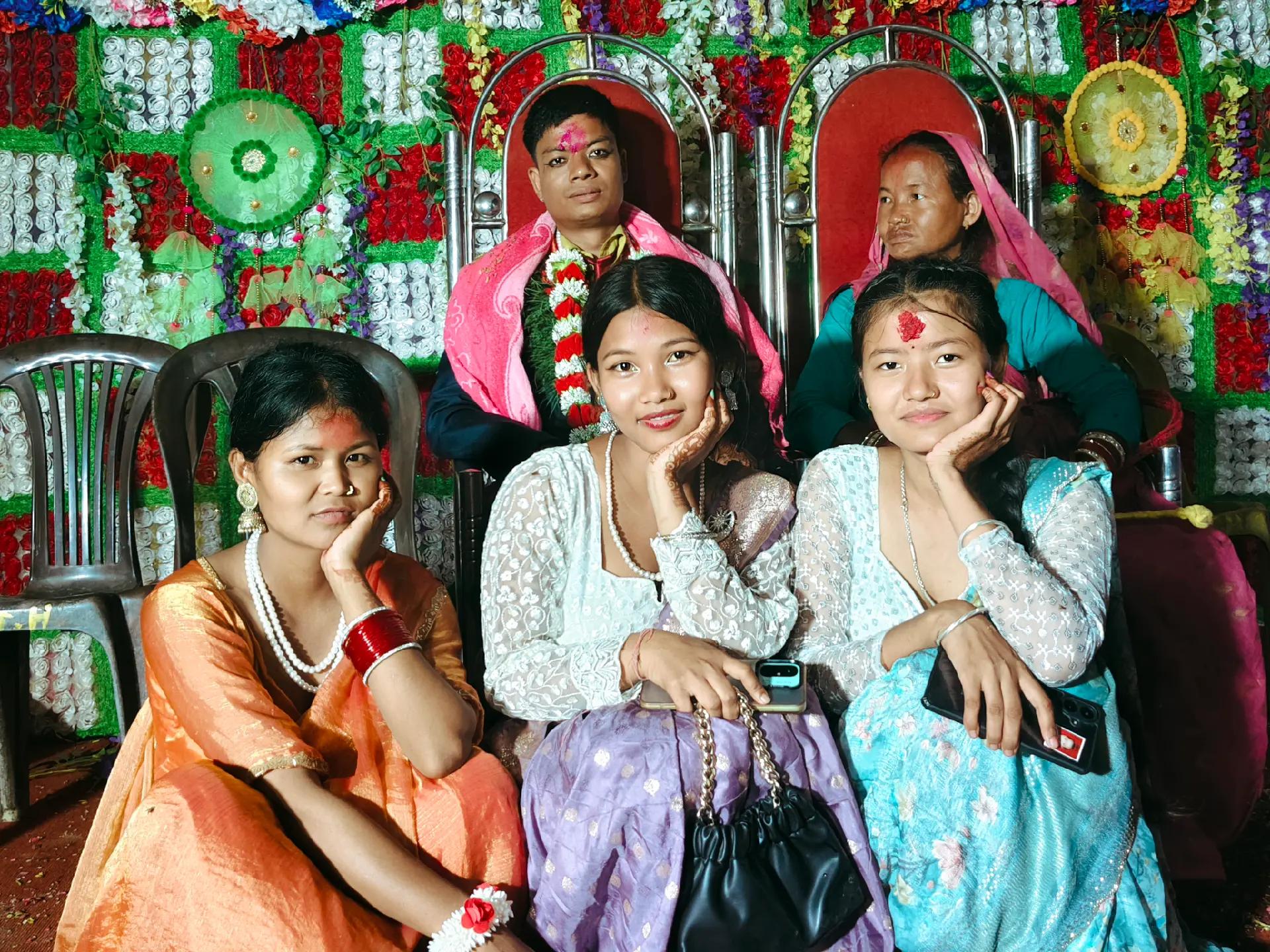 @माहा रानिᥫ᭡B