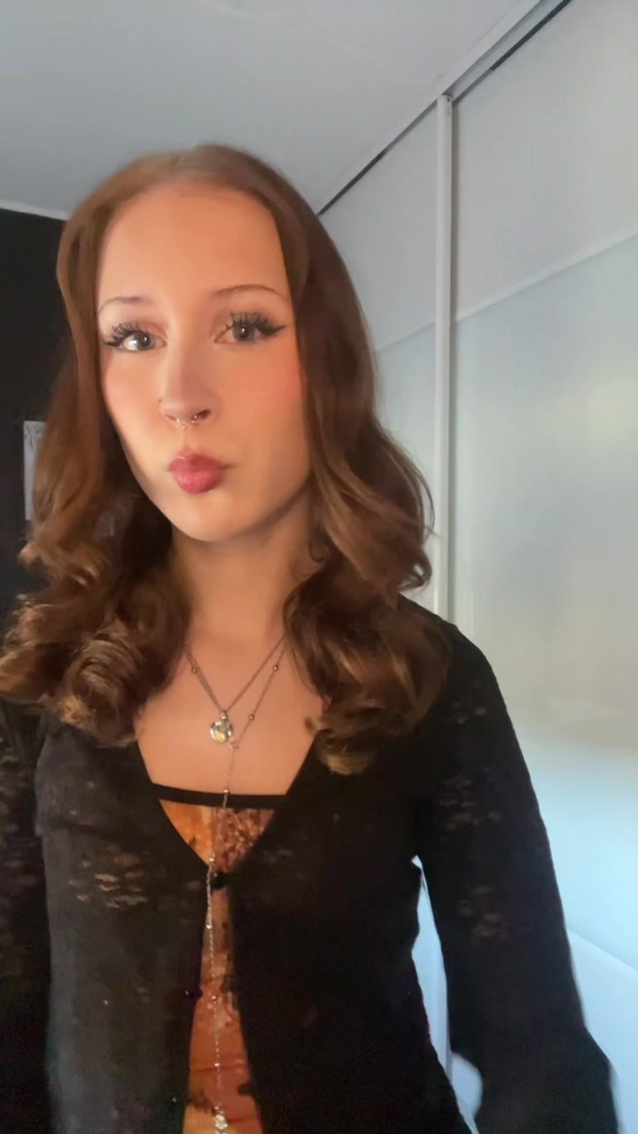 @Anni🍸🦢🌌
