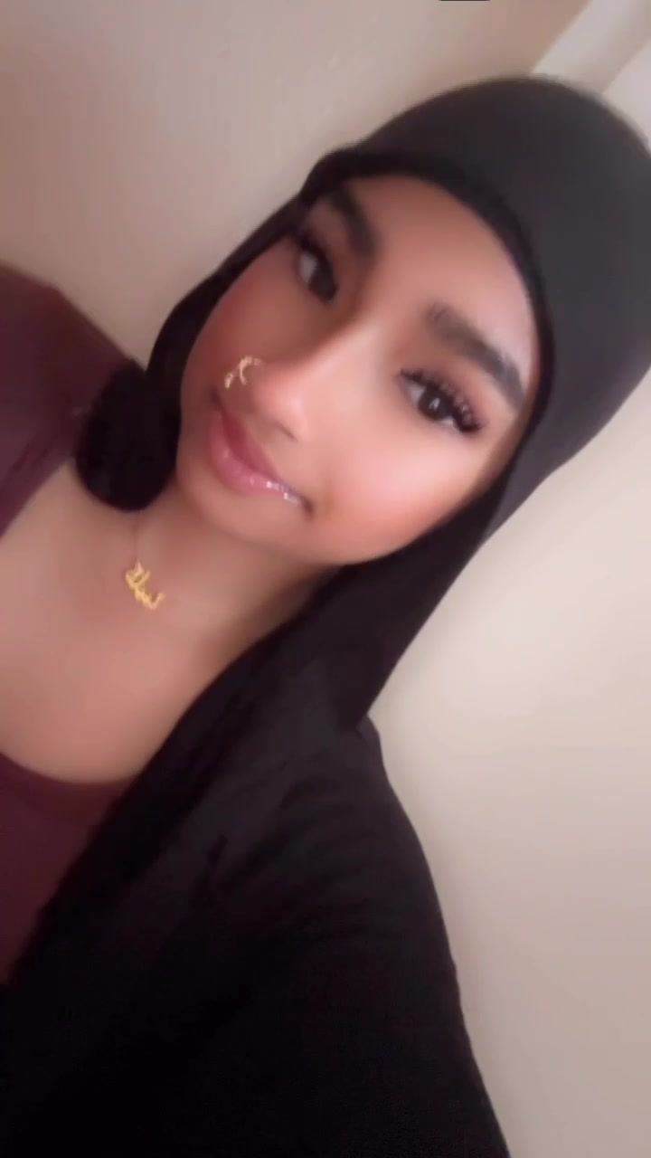 @￶ ꨄ