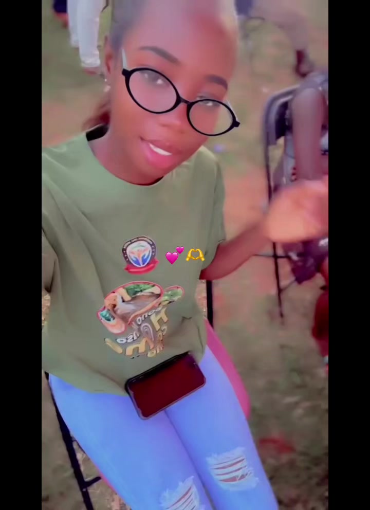 @adwoabae15