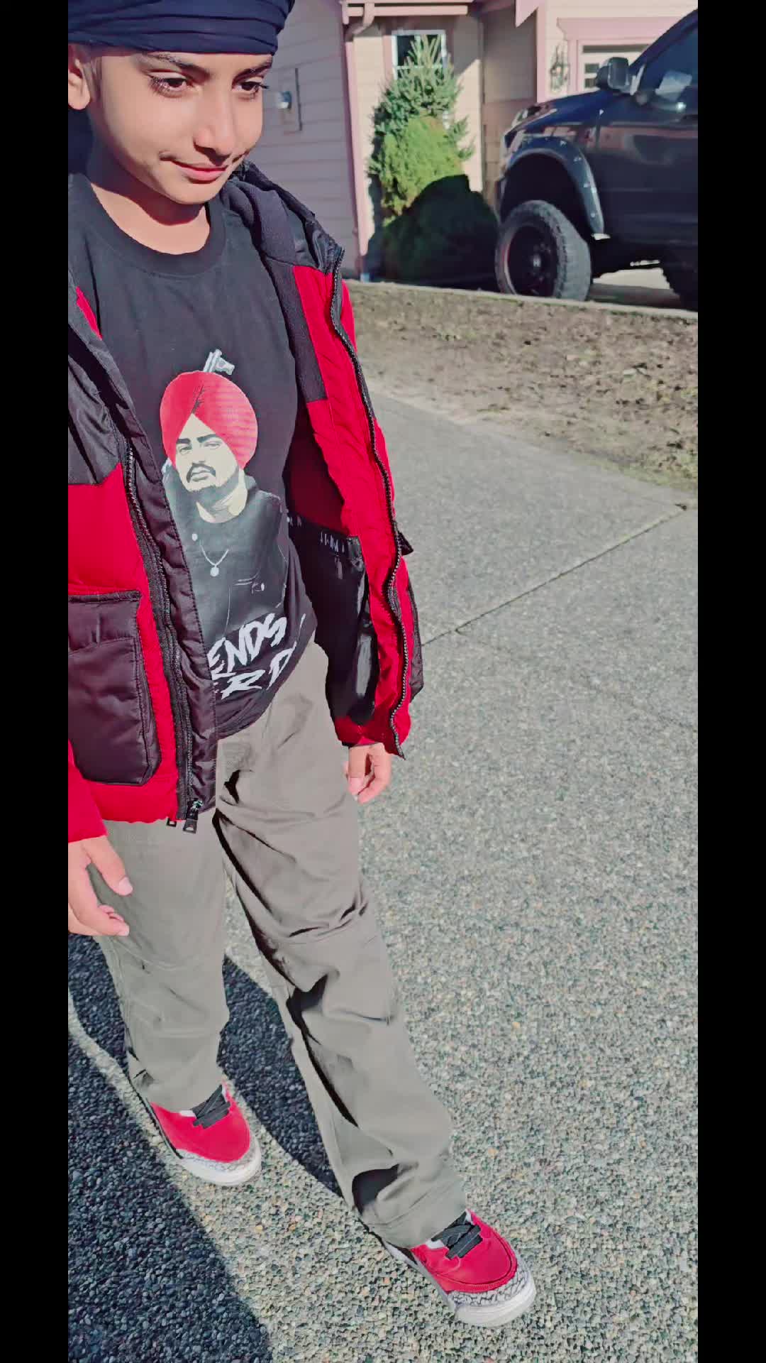 @ਬਾਜ਼ 🦅Baaz🦅