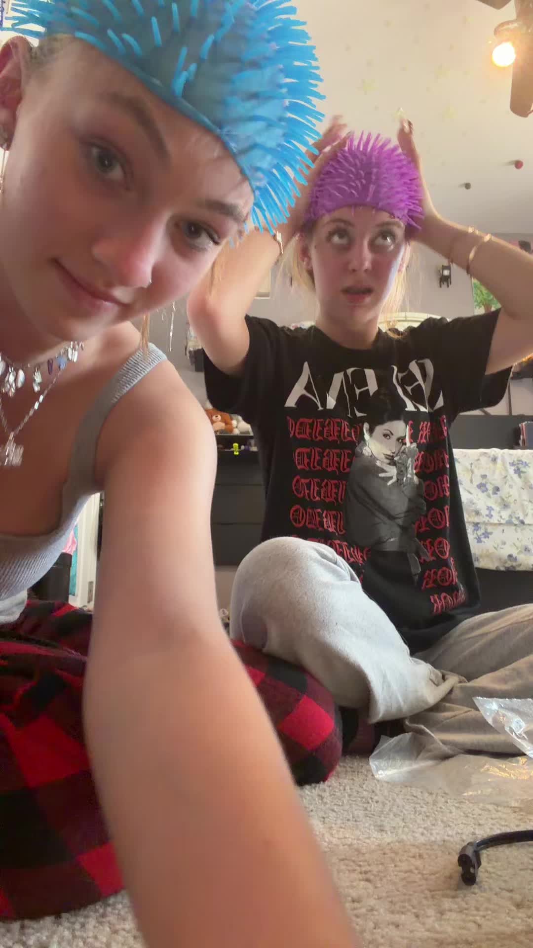 @vivianleake1