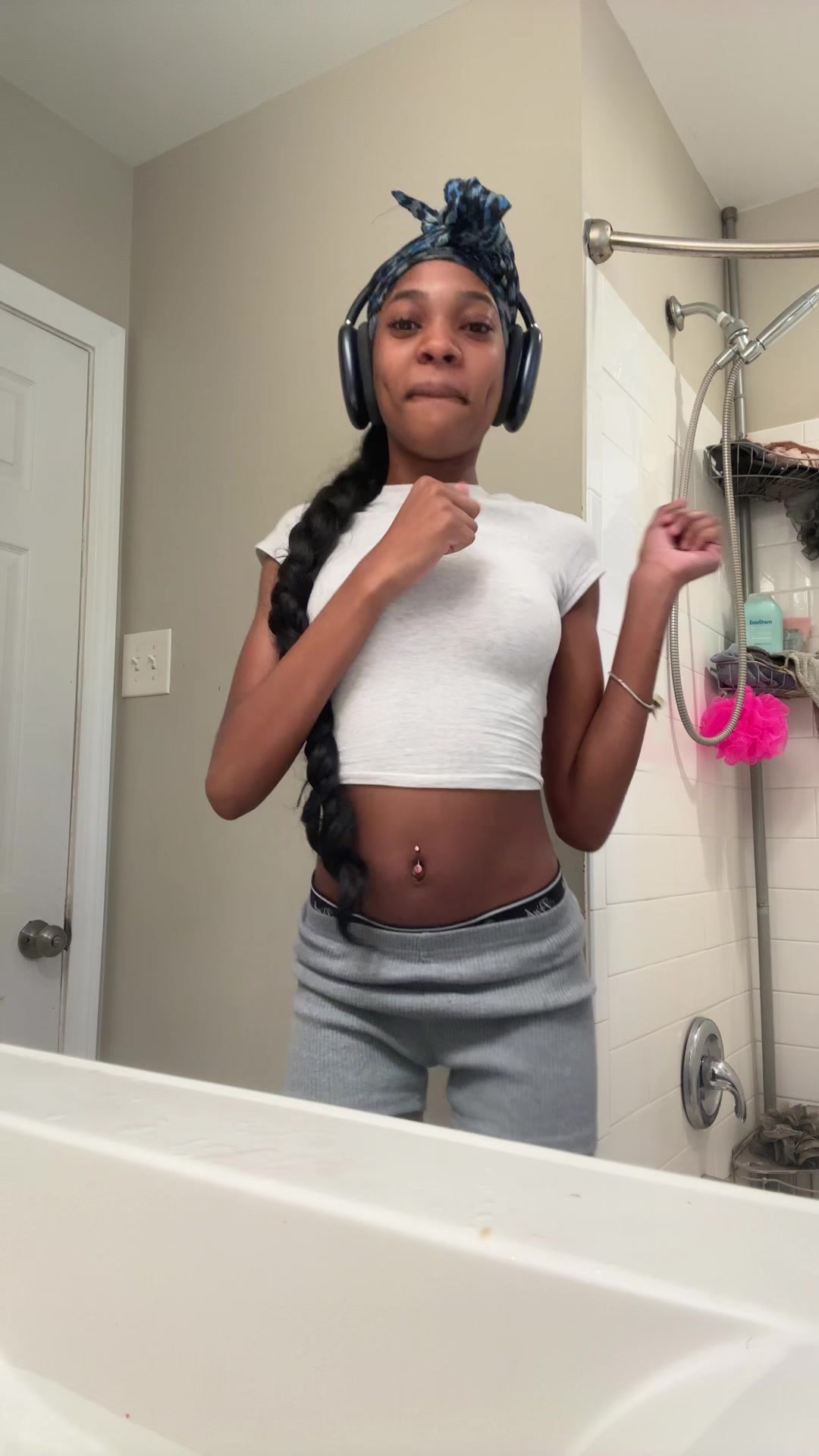 @galleryofmiramonet_