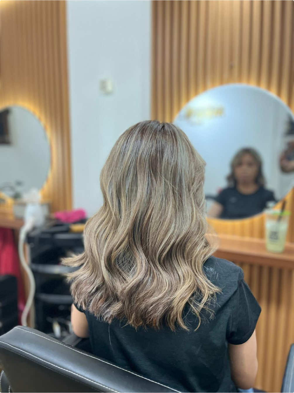 @Salon Meirose