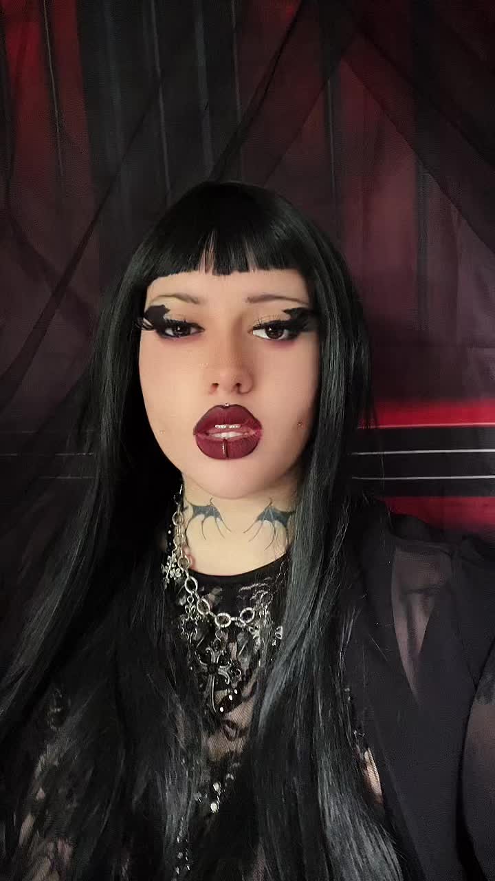 @aly🧛&zwj;♀️