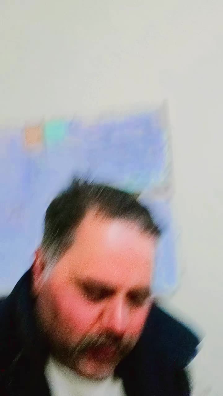 @,:",:"p;:r..e.:e.,;t#*🤟🤟