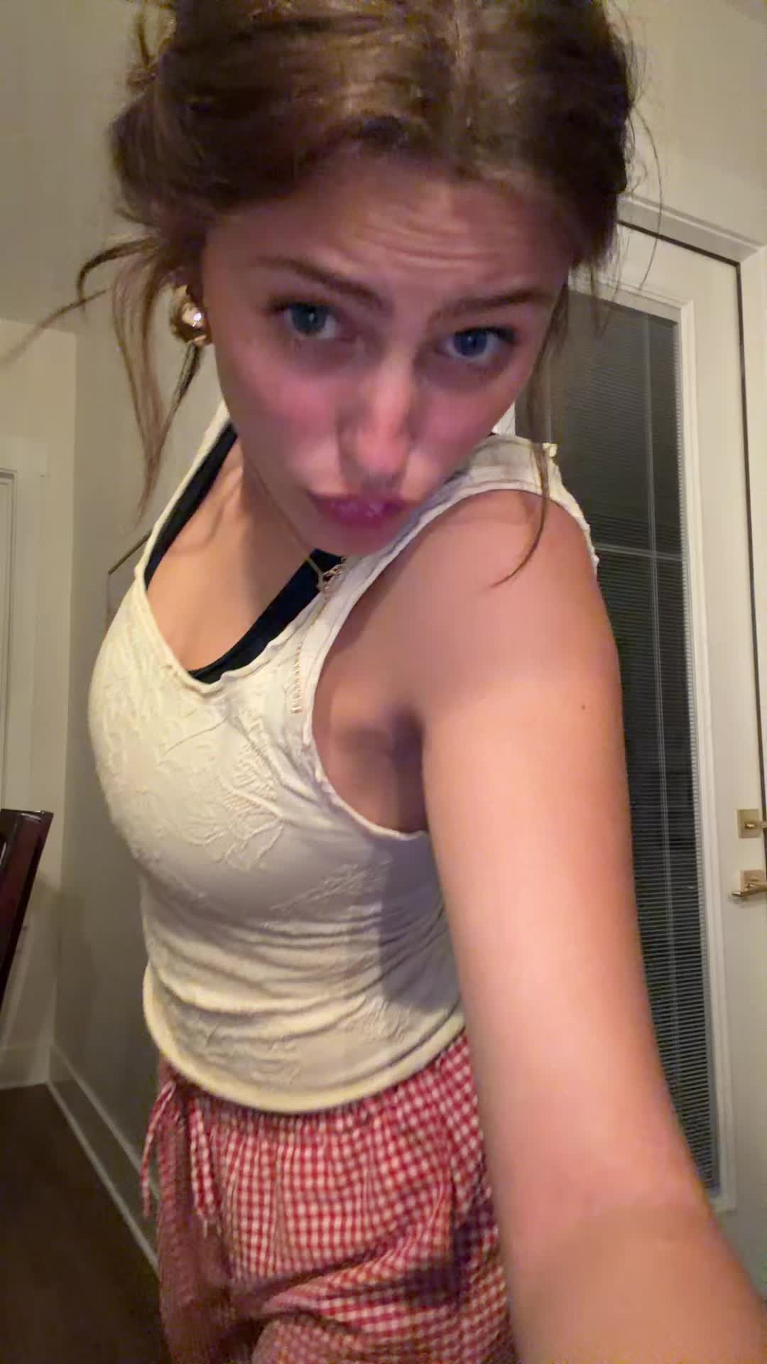@bellaaa