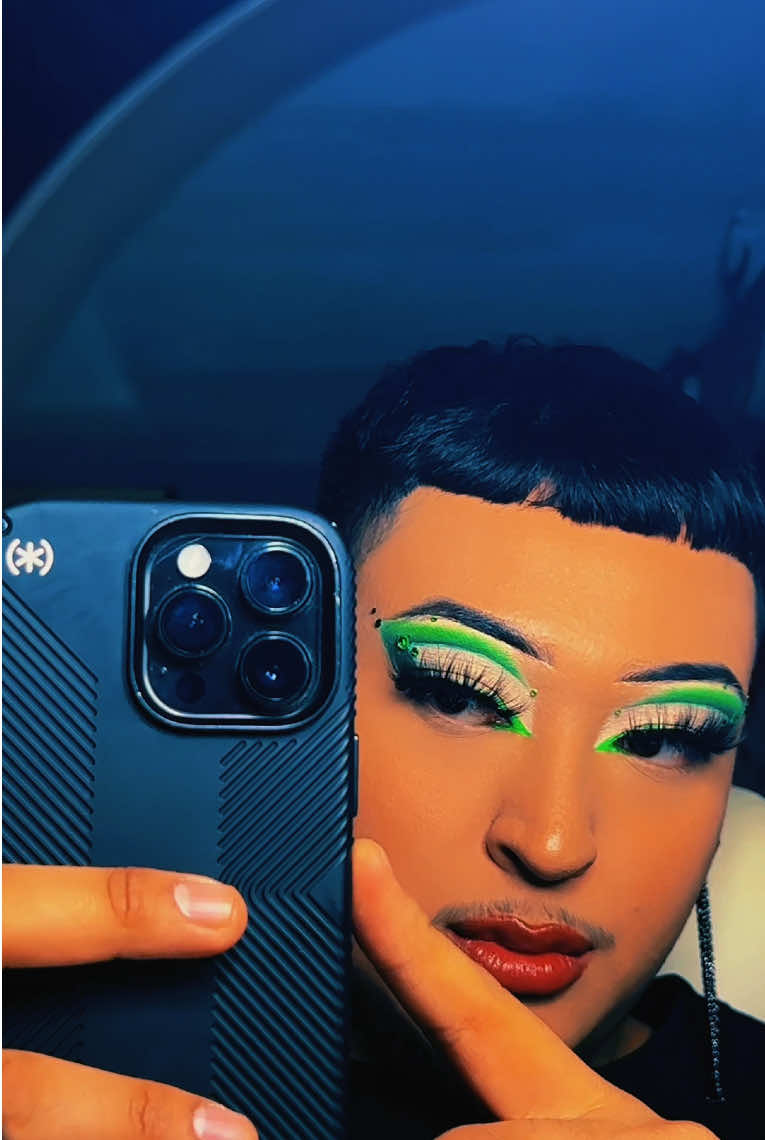 @MakeupByLuis