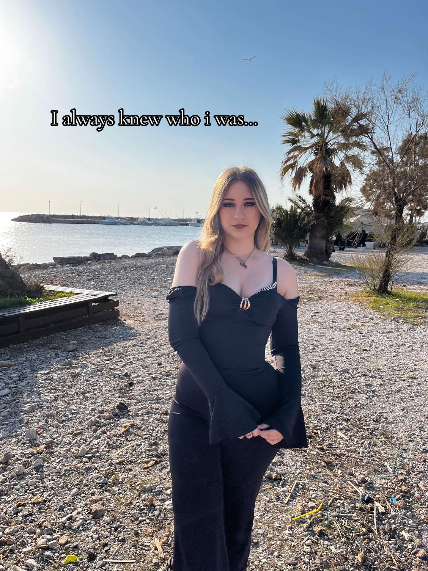 @𝓐𝓷𝓰𝓮𝓵𝓪
