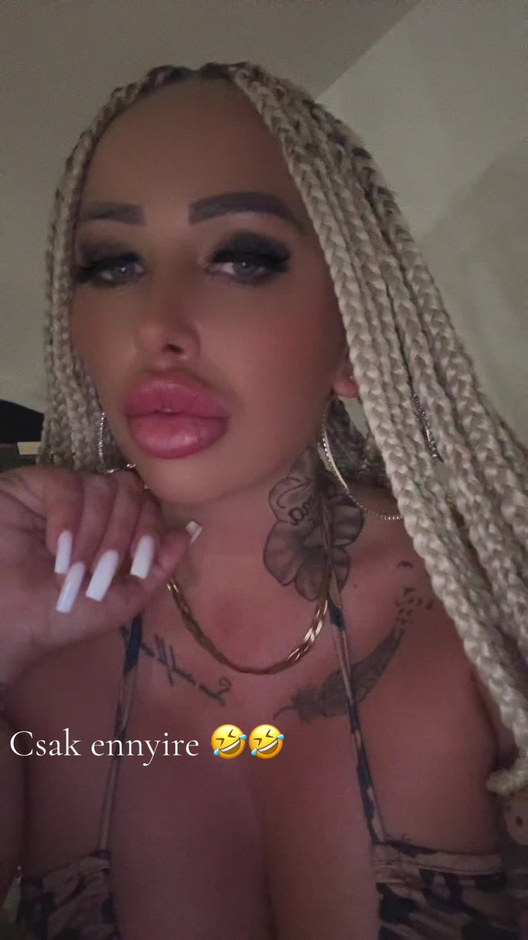 @Di&aacute;na