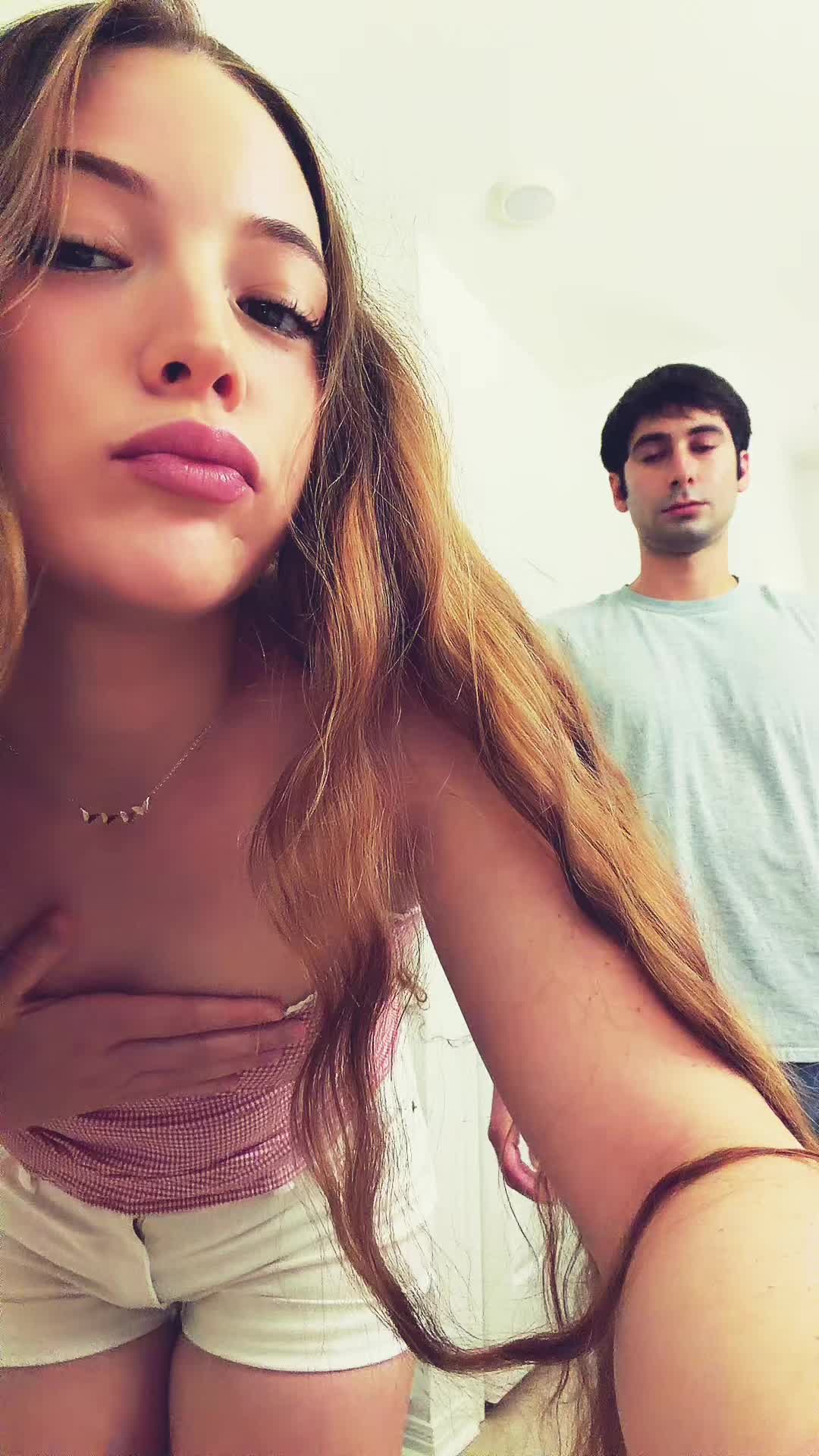 @Raquelly