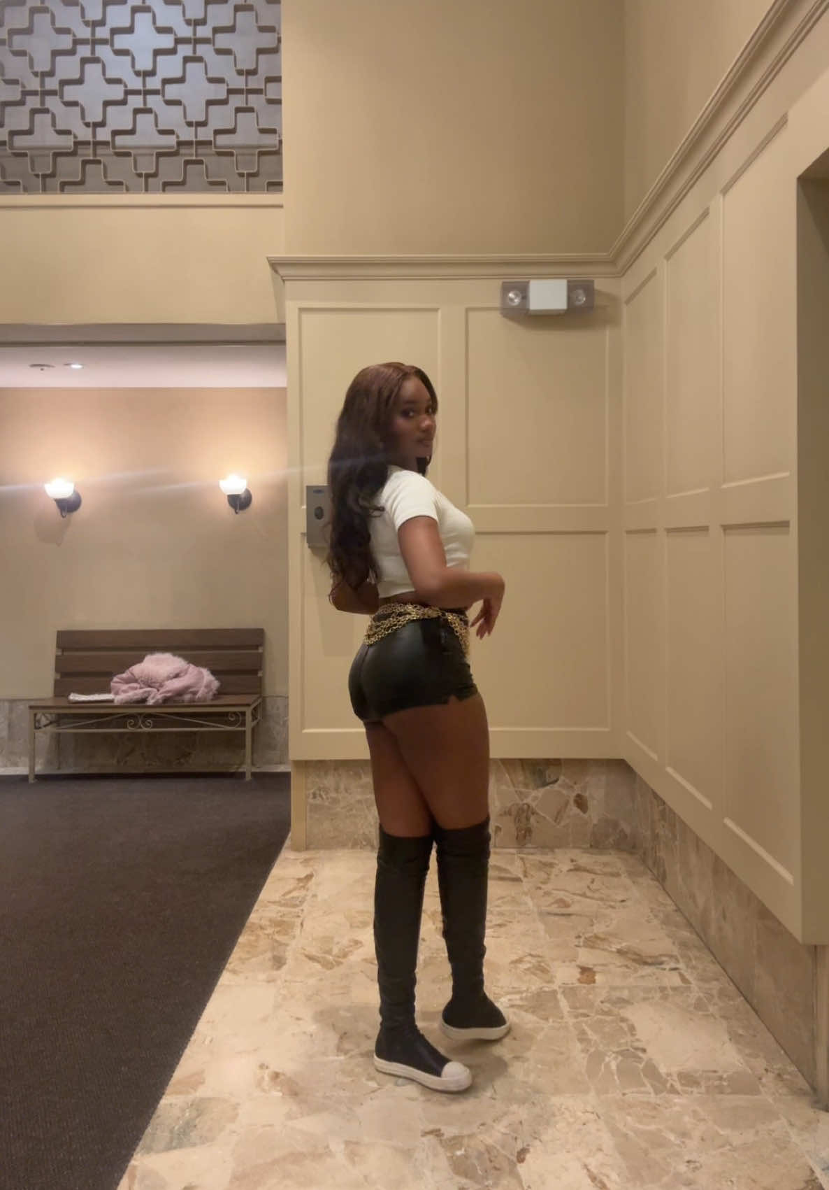 @Angel&eacute;