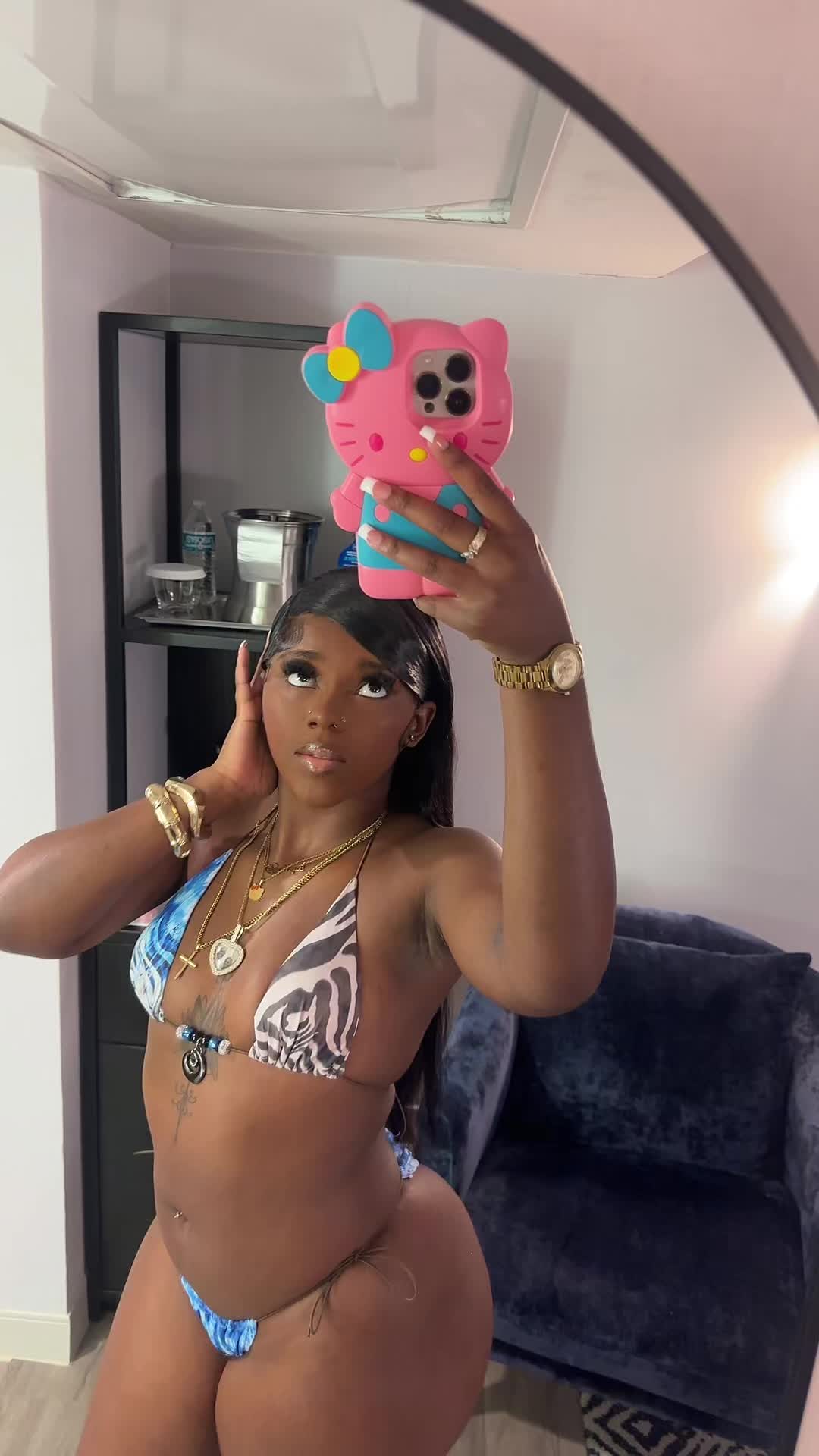 @taymagic 😘