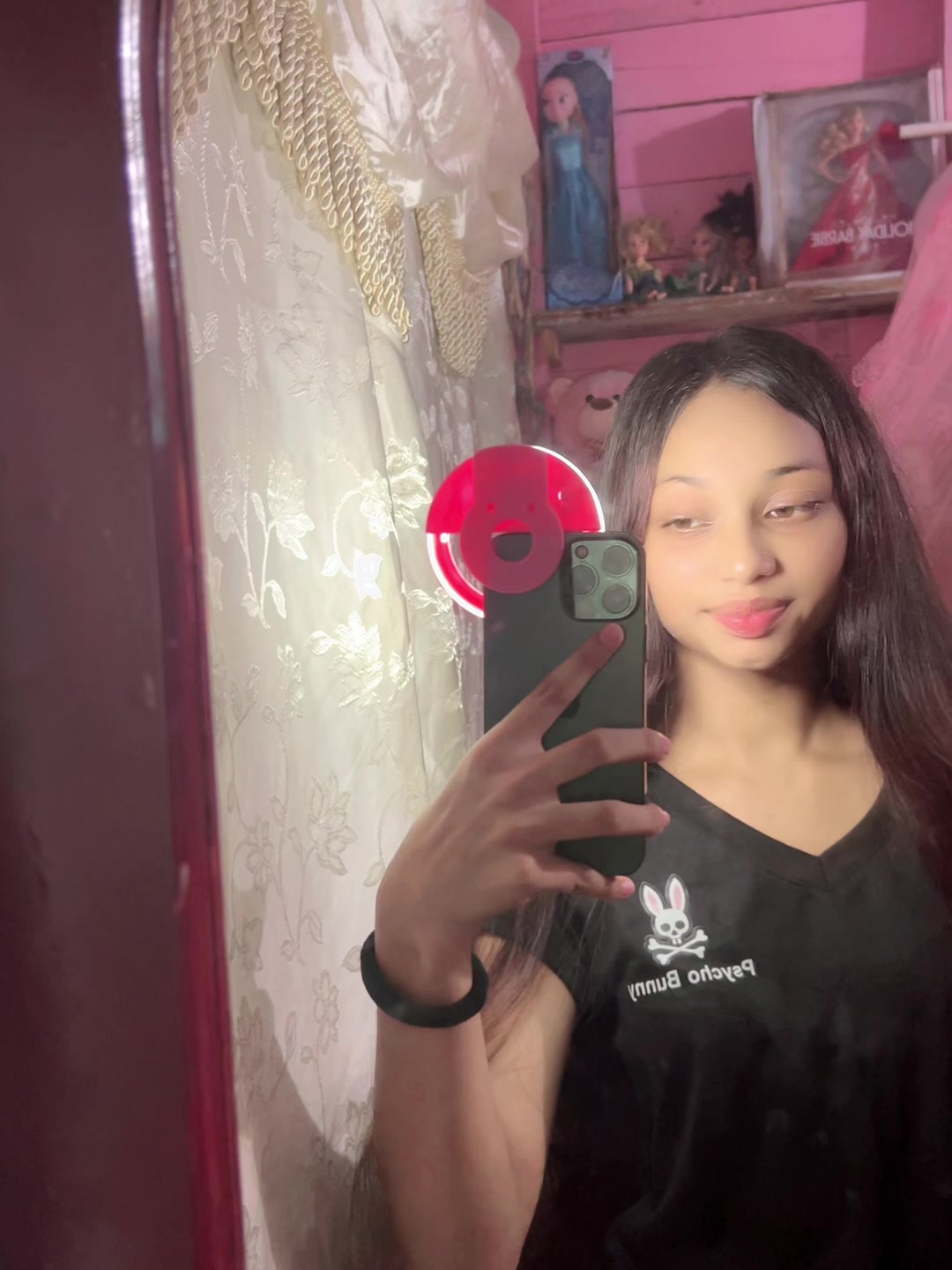 @Chica🪐