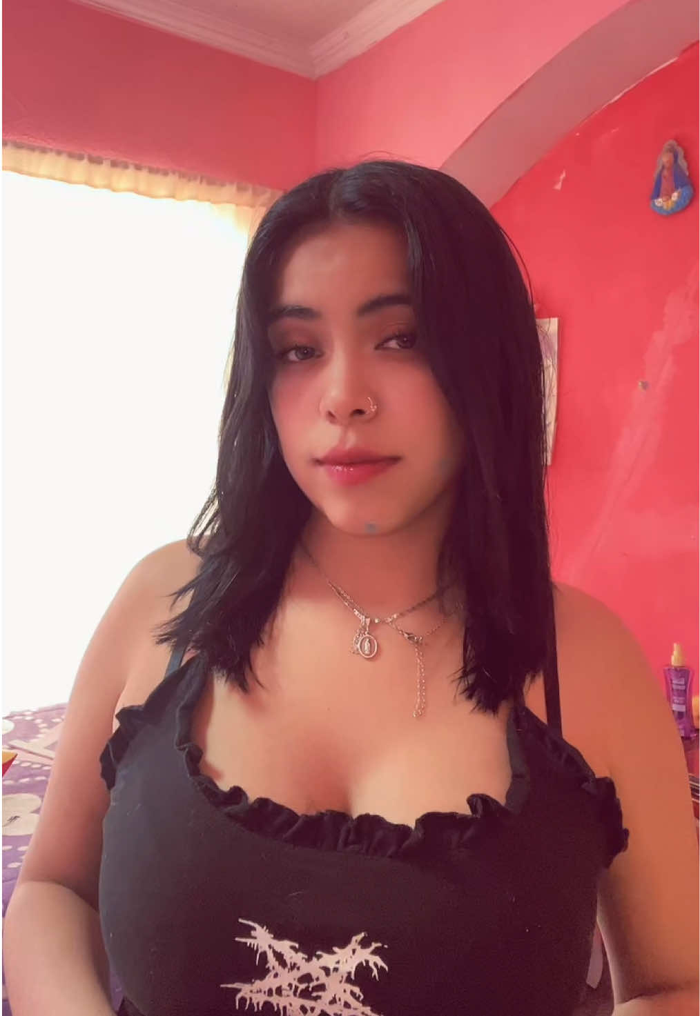 @👧🏽🫧✨