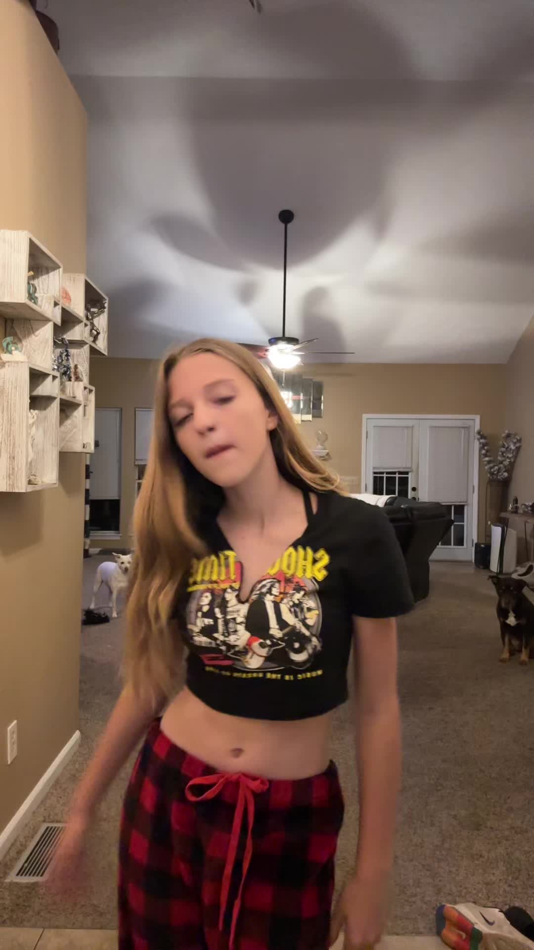 @Your fav girl