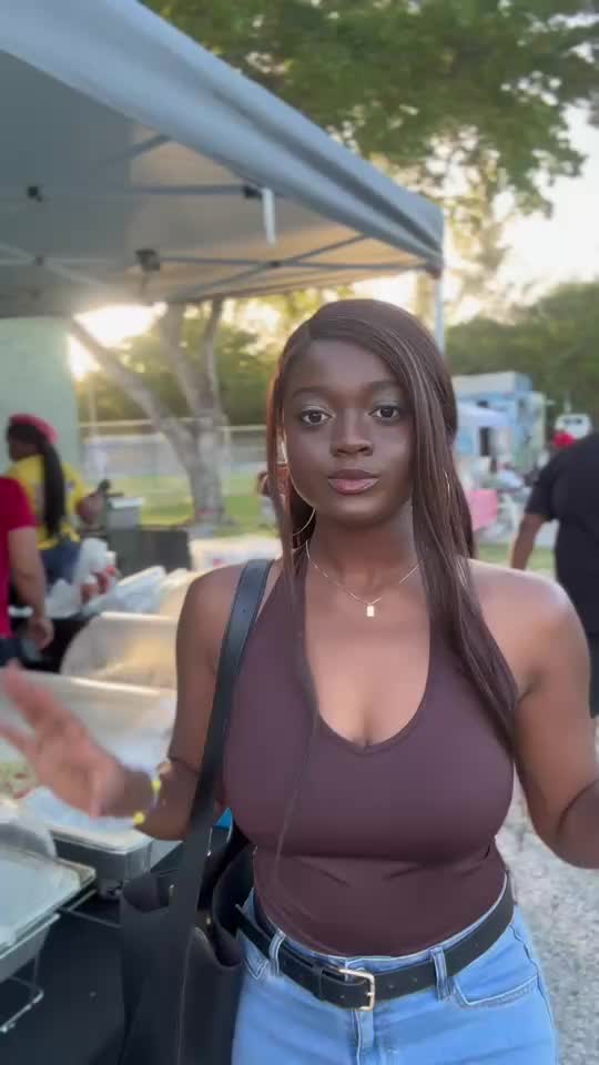 @H0lliw00de