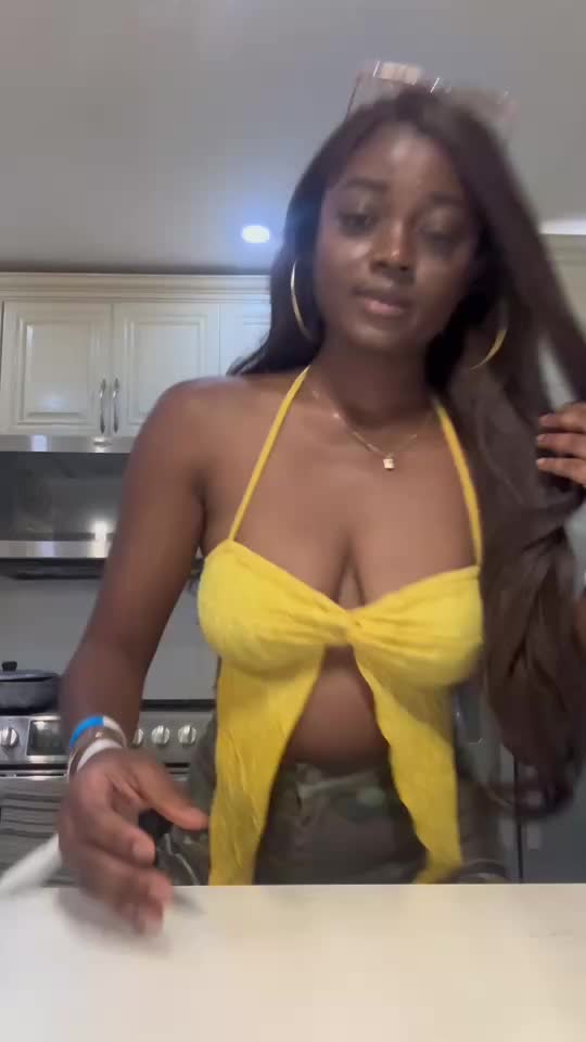 @H0lliw00de
