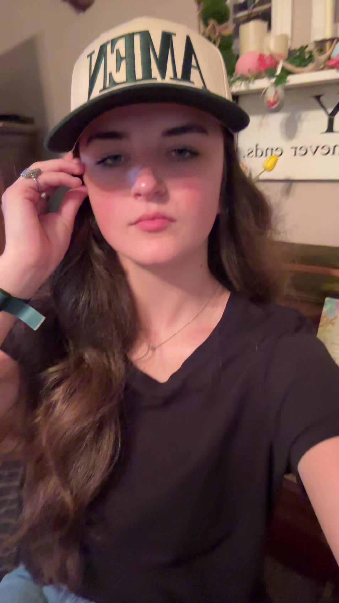 @VIVI ✝️
