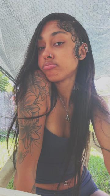 @ZA😚