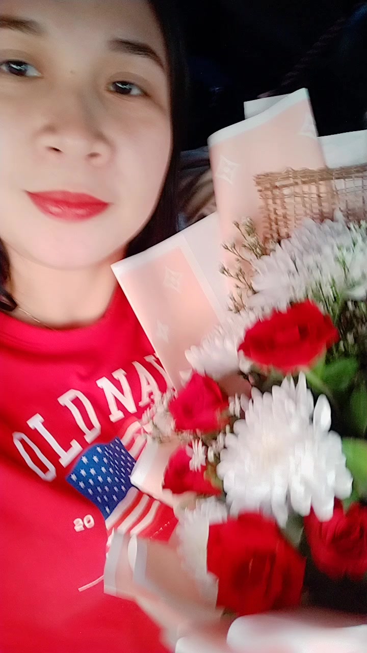 @&Iuml;n&yuml; L&uuml;beras T&ugrave;p&atilde;ş