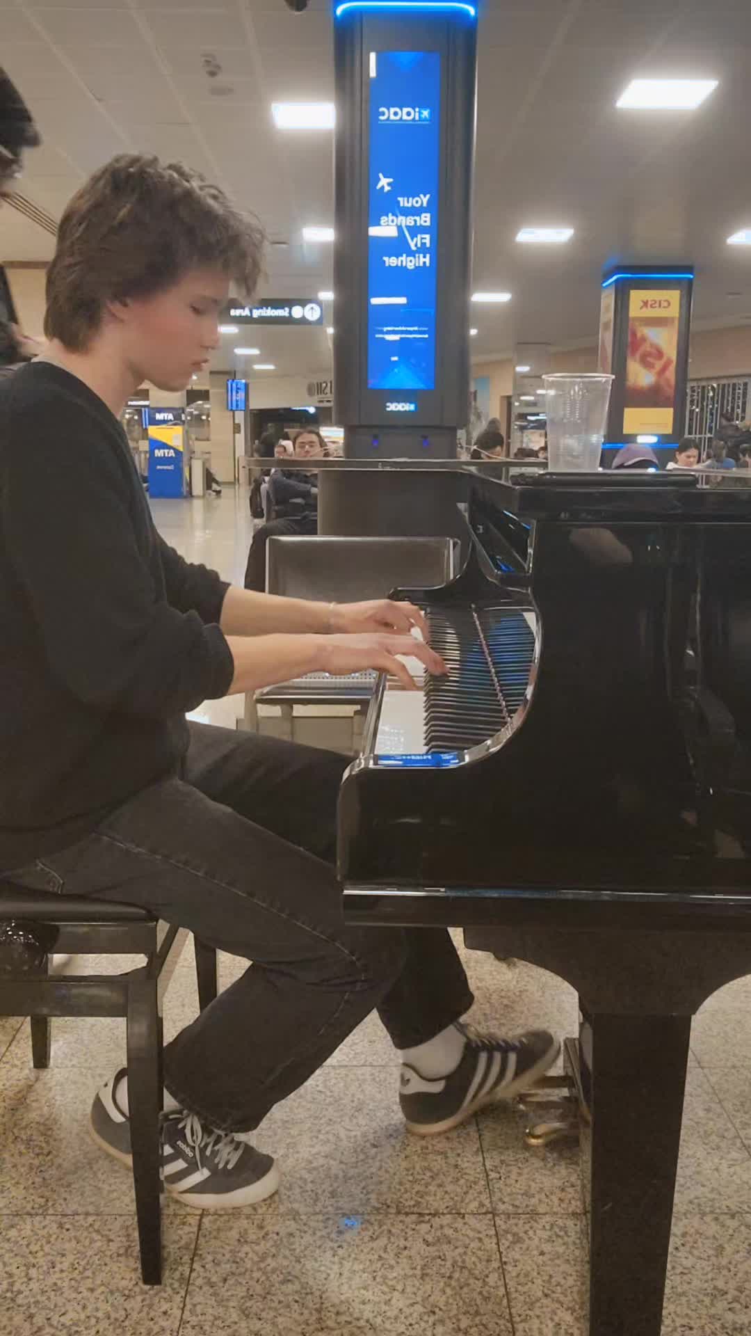 @Dr.zainymoon Europe 🇪🇺