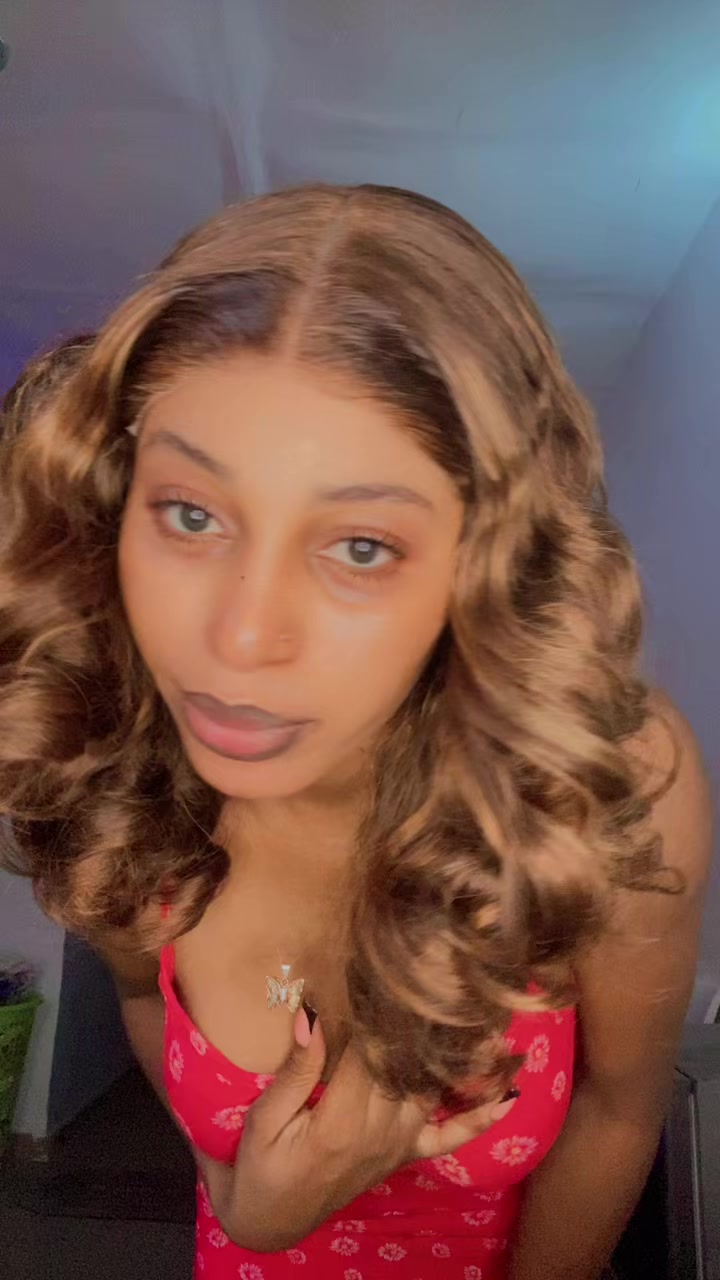 @𝖌𝖔𝖑𝖉𝖎𝖊__🦋🥀