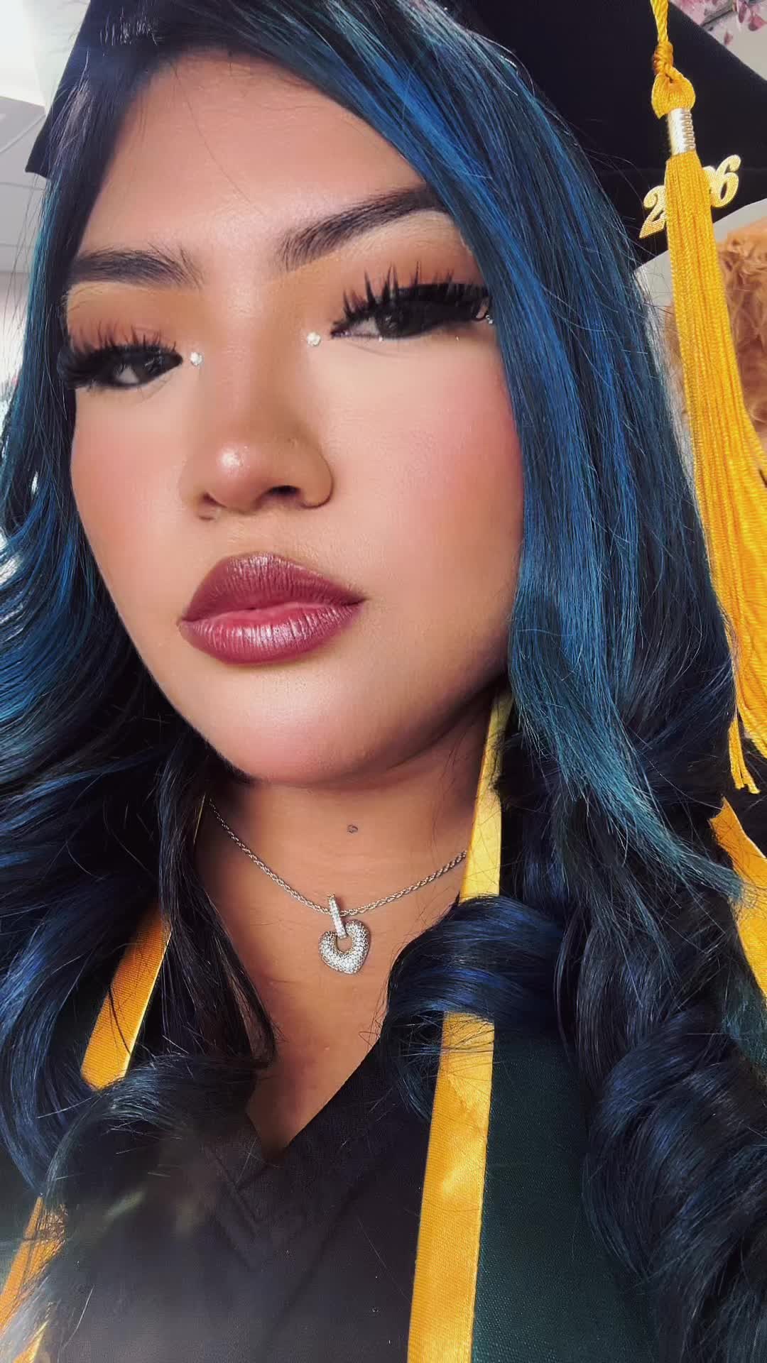 @🫐