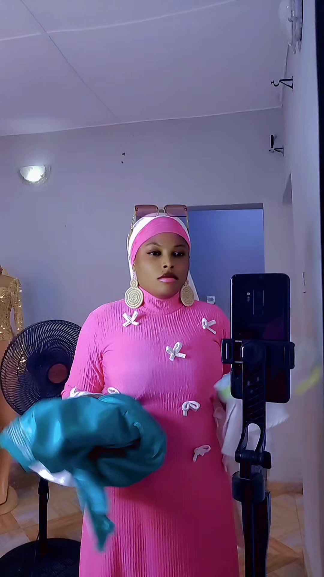 @Leah's clothings|IkoroduTailor