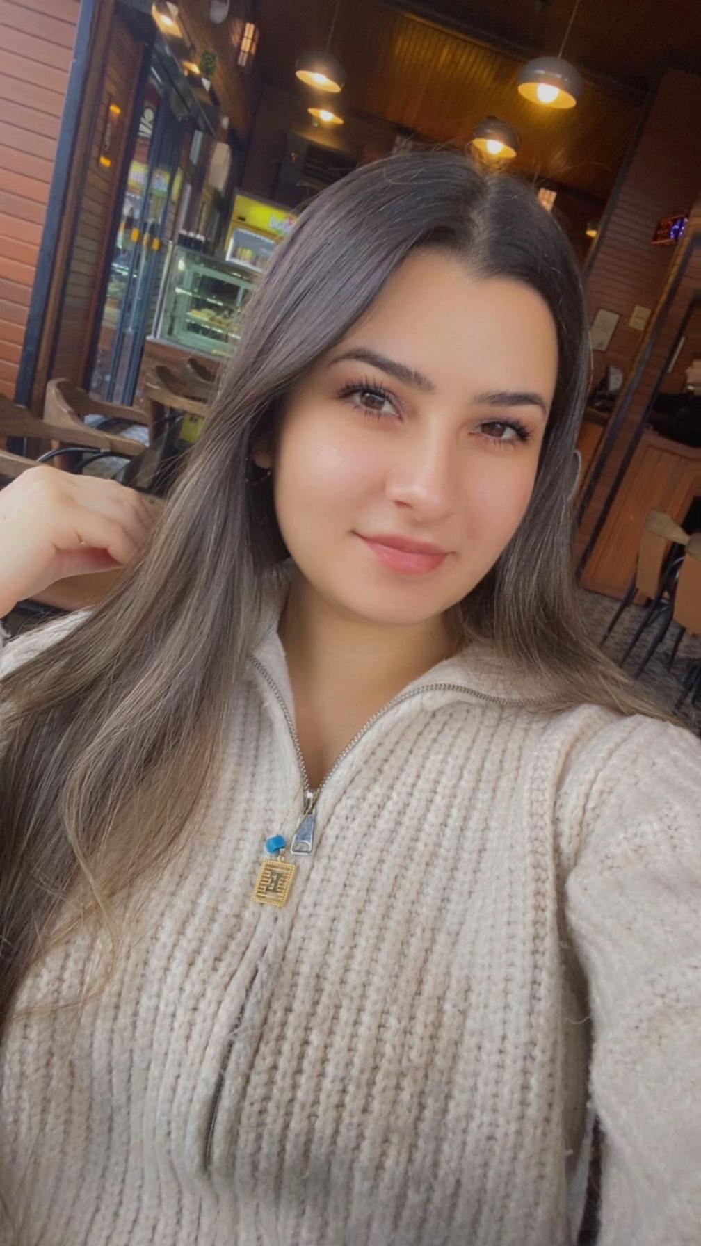 @Esra &Ouml;zdamar