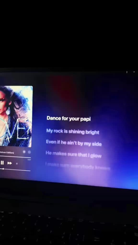 @Testi e Lyrics Canzoni
