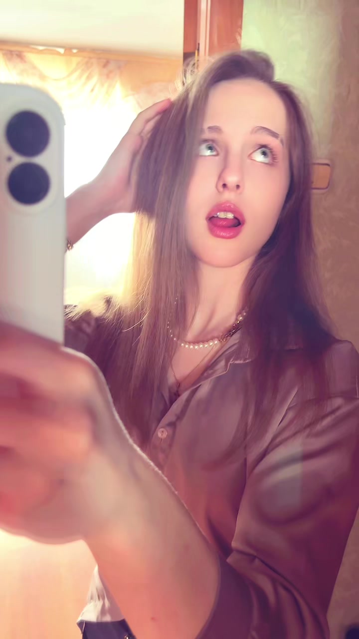 @🧚🏻&zwj;♀️
