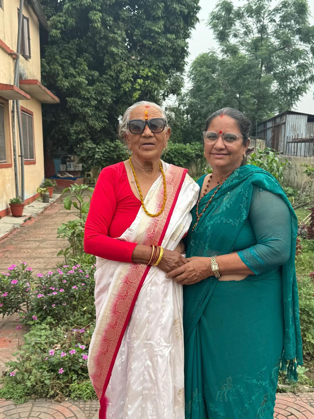 @राधा आचार्य