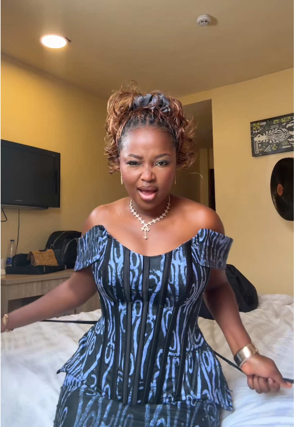 @Ladyadebambo