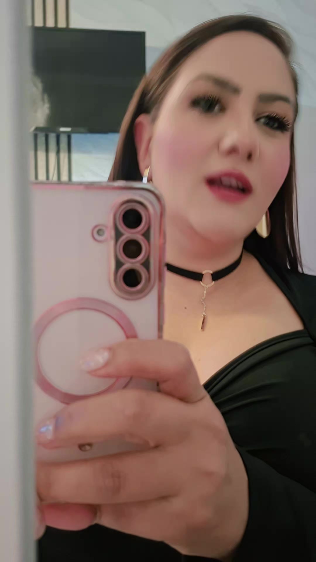 @𝒶𝓃𝓰ℯ𝓁ℴ𝓋𝒶 ꨄ︎