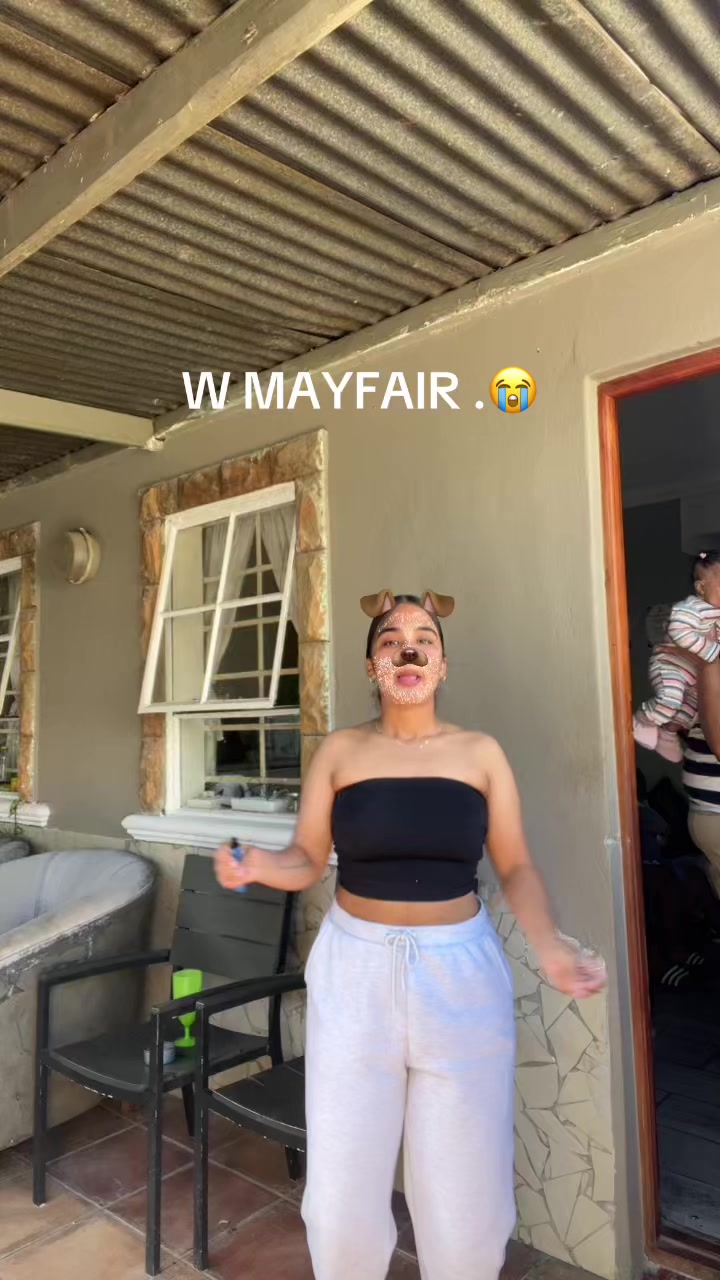@<  Z .🦋