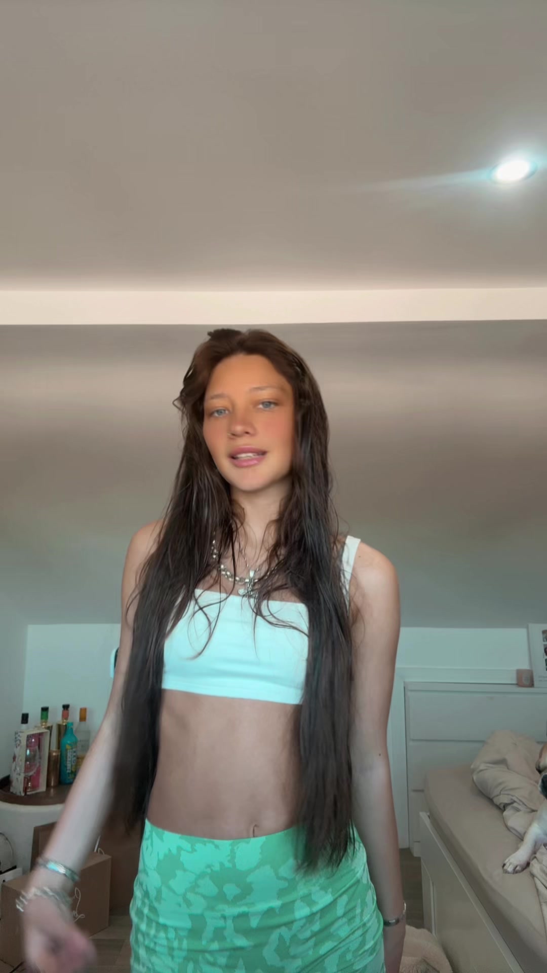 @Chloe.x