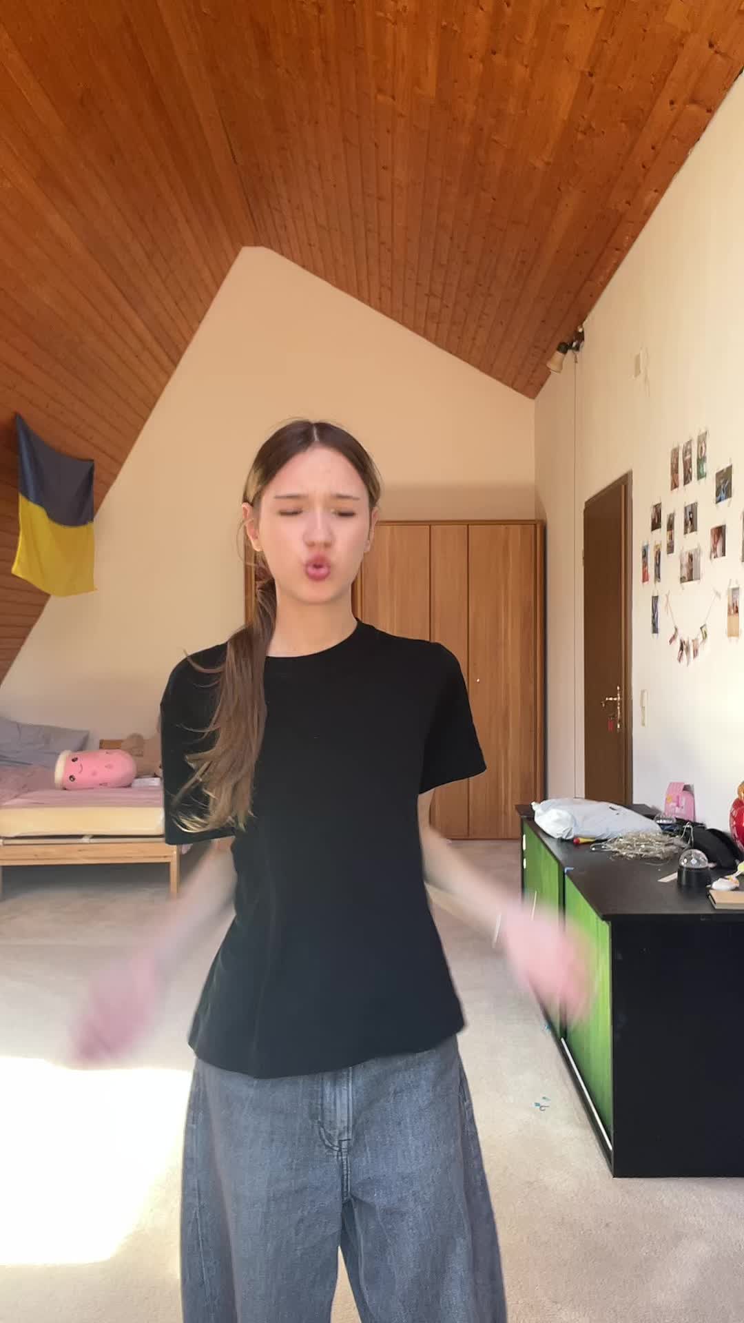 @машка