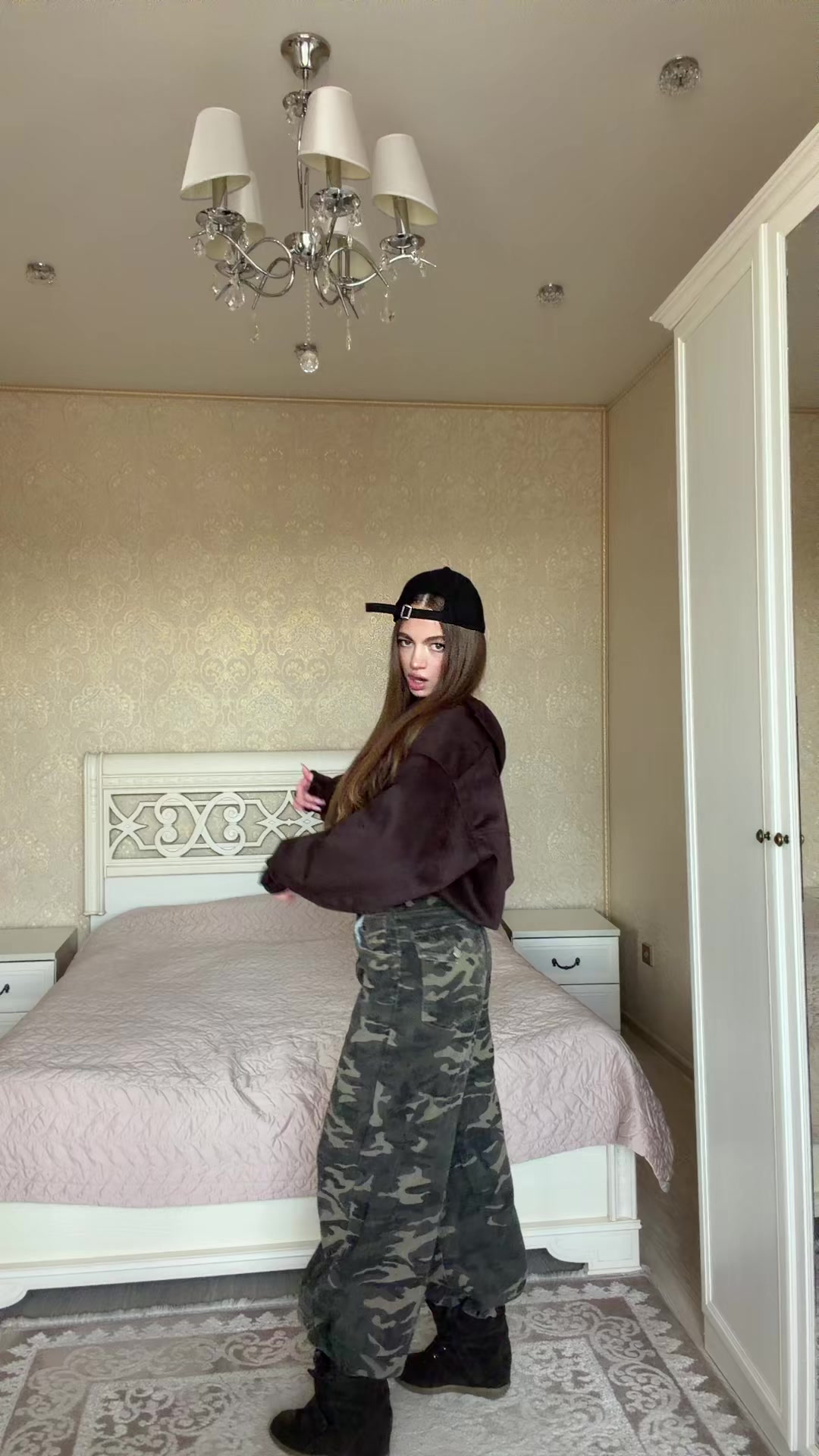 @VLADLENA