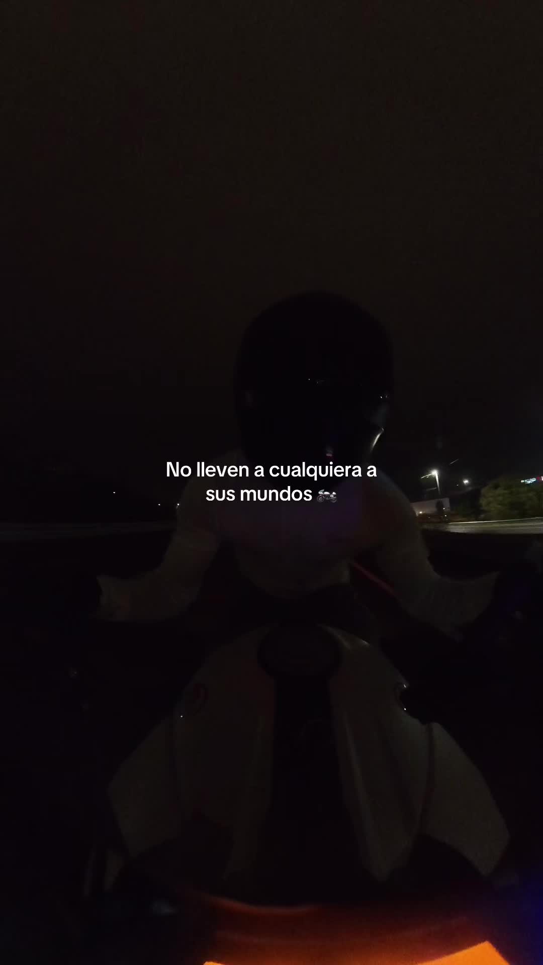 @𝔞𝔩𝔢𝔧𝔬🥀