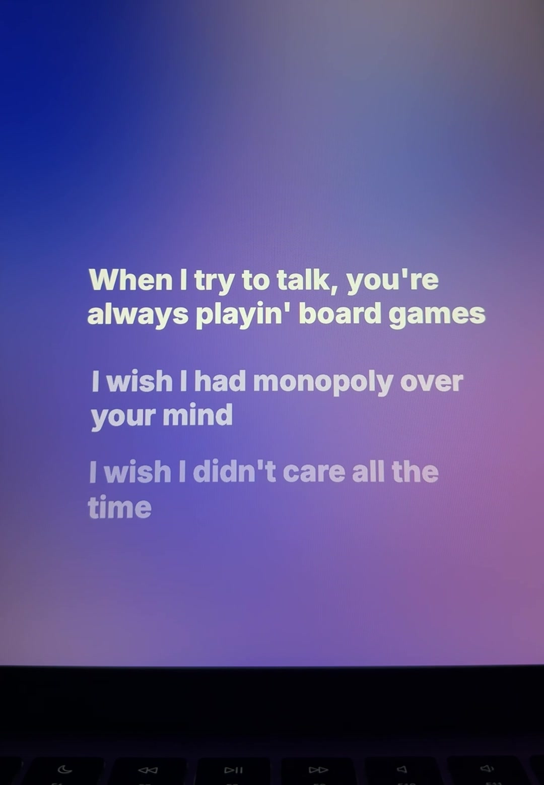 @🎧
