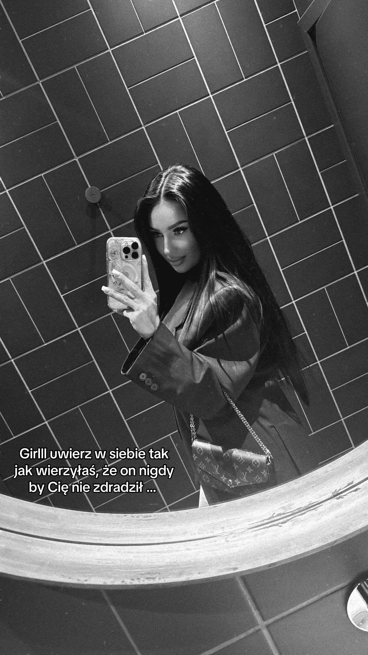 @GlamWiola