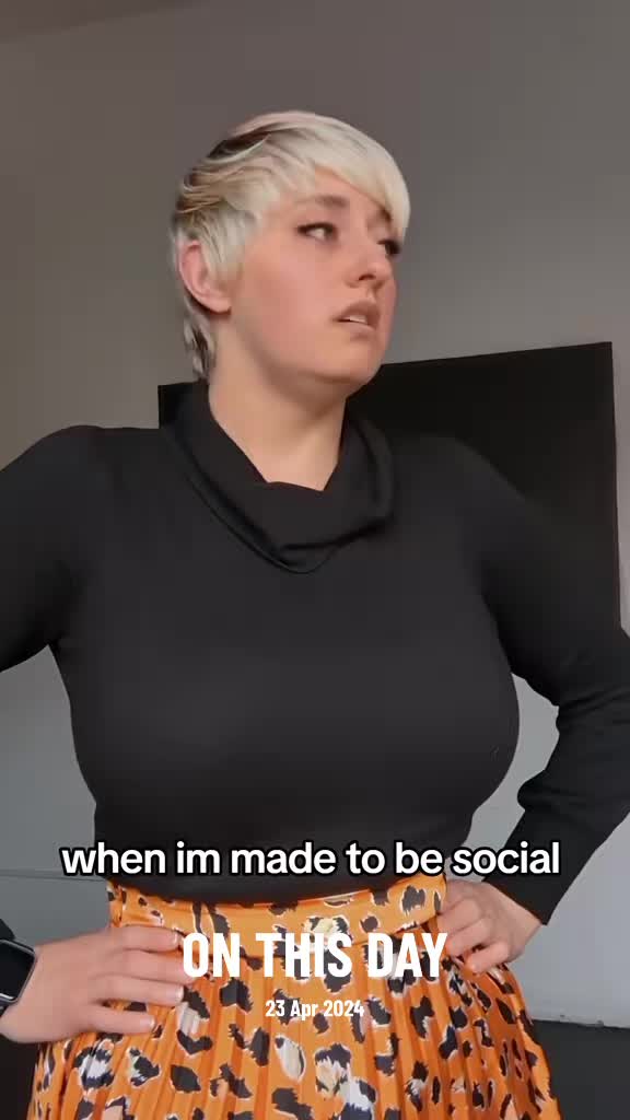 @TheLilPixie 💜