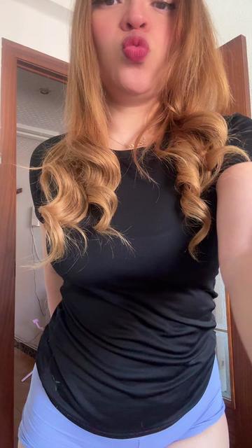 @Karina Acu&ntilde;a